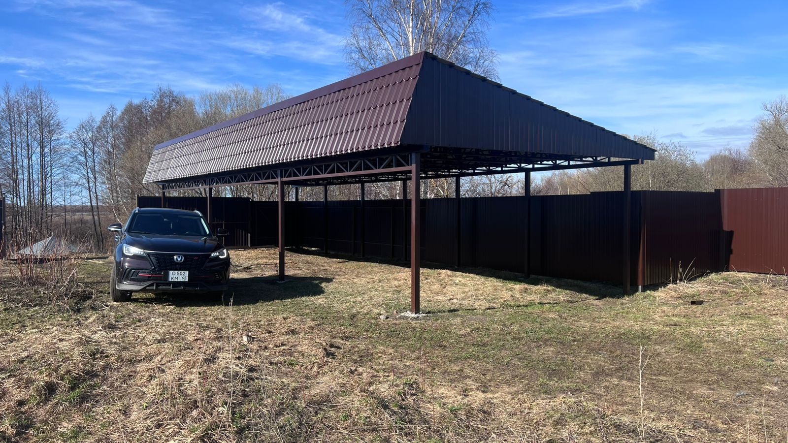 Как выбрать толщину поликарбоната для автонавеса в Наро-Фоминске с учётом снега, света и ресурса